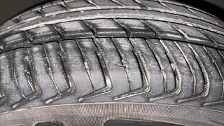 Used 2016 Renault Kwid [2015-2019] RXT Petrol Manual tyres RIGHT FRONT TYRE TREAD VIEW