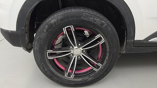 Used 2019 Hyundai Venue [2019-2022] SX Plus 1.0 Turbo DCT Petrol Automatic tyres RIGHT REAR TYRE RIM VIEW