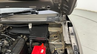 Used 2016 Renault Kwid [2015-2019] RXT Petrol Manual engine ENGINE LEFT SIDE HINGE & APRON VIEW