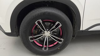Used 2019 Hyundai Venue [2019-2022] SX Plus 1.0 Turbo DCT Petrol Automatic tyres LEFT FRONT TYRE RIM VIEW
