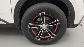 Used 2019 Hyundai Venue [2019-2022] SX Plus 1.0 Turbo DCT Petrol Automatic tyres RIGHT FRONT TYRE RIM VIEW