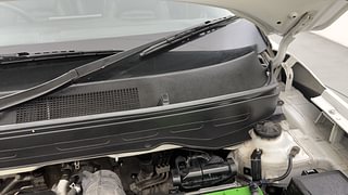 Used 2019 Hyundai Venue [2019-2022] SX Plus 1.0 Turbo DCT Petrol Automatic engine ENGINE LEFT SIDE HINGE & APRON VIEW