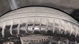 Used 2015 Honda Mobilio [2014-2017] V Petrol Petrol Manual tyres RIGHT REAR TYRE TREAD VIEW
