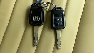 Used 2015 Honda City [2014-2017] SV CVT Petrol Automatic extra CAR KEY VIEW