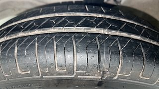 Used 2018 Maruti Suzuki Wagon R 1.0 [2010-2019] LXi Petrol Manual tyres LEFT FRONT TYRE TREAD VIEW