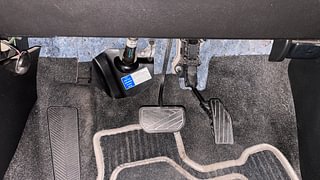 Used 2019 Maruti Suzuki Swift [2017-2021] VXI AMT Petrol Automatic interior PEDALS VIEW