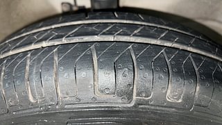 Used 2018 Maruti Suzuki Wagon R 1.0 [2010-2019] LXi Petrol Manual tyres RIGHT FRONT TYRE TREAD VIEW