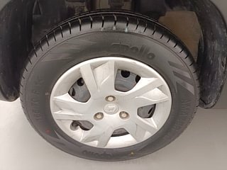 Used 2021 Renault Kwid RXT Petrol Manual tyres LEFT FRONT TYRE RIM VIEW