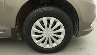 Used 2015 Maruti Suzuki Swift Dzire VXI Regalia Edition Petrol Manual tyres RIGHT FRONT TYRE RIM VIEW