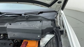 Used 2020 Tata Harrier XZ Diesel Manual engine ENGINE LEFT SIDE HINGE & APRON VIEW