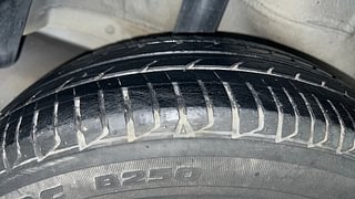 Used 2015 honda Jazz VX Petrol Manual tyres RIGHT REAR TYRE TREAD VIEW