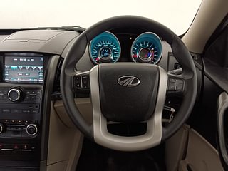 Used 2018 Mahindra XUV500 [2015-2018] W6 Diesel Manual interior STEERING VIEW