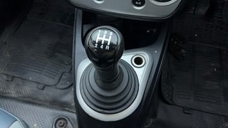 Used 2011 Ford Figo [2010-2015] Duratec Petrol EXI 1.2 Petrol Manual interior GEAR  KNOB VIEW