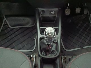 Used 2021 Renault Kwid RXT Petrol Manual interior GEAR  KNOB VIEW