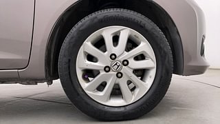 Used 2015 Honda Mobilio [2014-2017] V Petrol Petrol Manual tyres RIGHT FRONT TYRE RIM VIEW