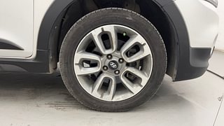 Used 2015 Hyundai i20 Active [2015-2020] 1.4 SX Diesel Manual tyres RIGHT FRONT TYRE RIM VIEW