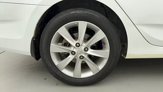 Used 2013 Hyundai Verna [2011-2015] Fluidic 1.6 CRDi SX Diesel Manual tyres RIGHT REAR TYRE RIM VIEW