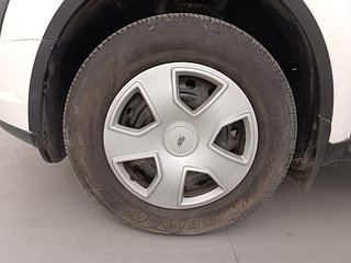 Used 2018 Mahindra XUV500 [2015-2018] W6 Diesel Manual tyres LEFT FRONT TYRE RIM VIEW