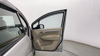 Used 2017 Maruti Suzuki Ertiga [2015-2018] VXI AT Petrol Automatic interior RIGHT FRONT DOOR OPEN VIEW