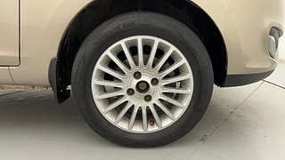 Used 2014 Tata Zest [2014-2019] XT Petrol Petrol Manual tyres RIGHT FRONT TYRE RIM VIEW