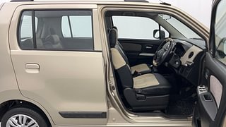 Used 2016 Maruti Suzuki Wagon R 1.0 [2010-2019] VXi Petrol Manual interior RIGHT SIDE FRONT DOOR CABIN VIEW