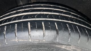 Used 2017 Maruti Suzuki Baleno [2015-2019] Zeta Petrol Petrol Manual tyres RIGHT REAR TYRE TREAD VIEW