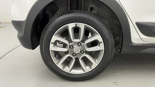 Used 2017 Hyundai i20 Active [2015-2020] 1.2 S Petrol Manual tyres RIGHT REAR TYRE RIM VIEW