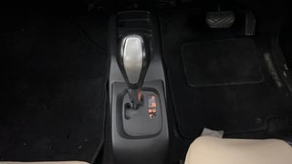 Used 2018 Maruti Suzuki Wagon R 1.0 [2015-2019] VXI AMT Petrol+CNG (Outside Fitted) Petrol+cng Automatic interior GEAR  KNOB VIEW