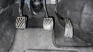 Used 2016 Maruti Suzuki Wagon R 1.0 [2010-2019] VXi Petrol Manual interior PEDALS VIEW