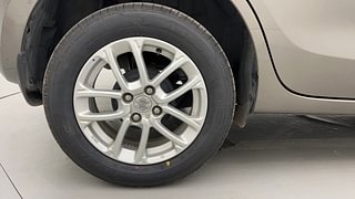 Used 2018 Maruti Suzuki Swift [2017-2021] ZXi AMT Petrol Automatic tyres RIGHT REAR TYRE RIM VIEW