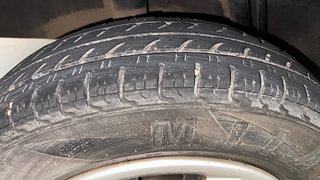 Used 2016 Renault Kwid [2015-2019] RXT Petrol Manual tyres RIGHT REAR TYRE TREAD VIEW