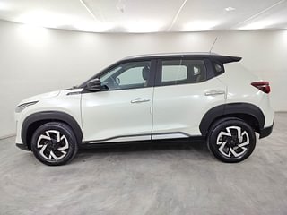 Used 2020 Nissan Magnite XV Turbo CVT Petrol Automatic exterior LEFT SIDE VIEW