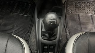 Used 2018 Maruti Suzuki Alto 800 [2016-2019] Lxi Petrol Manual interior GEAR  KNOB VIEW