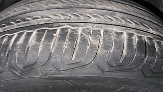 Used 2011 Ford Figo [2010-2015] Duratorq Diesel ZXI 1.4 Diesel Manual tyres RIGHT FRONT TYRE TREAD VIEW