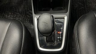 Used 2018 Maruti Suzuki Swift [2017-2021] ZXi AMT Petrol Automatic interior GEAR  KNOB VIEW