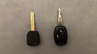 Used 2015 Honda Amaze [2013-2016] 1.2 S AT i-VTEC Petrol Automatic extra CAR KEY VIEW