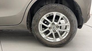 Used 2018 Maruti Suzuki Swift [2017-2021] ZXi AMT Petrol Automatic tyres LEFT REAR TYRE RIM VIEW