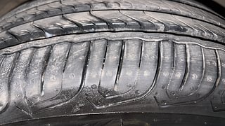 Used 2011 Ford Figo [2010-2015] Duratec Petrol ZXI 1.2 Petrol Manual tyres RIGHT FRONT TYRE TREAD VIEW