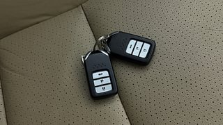 Used 2016 Honda City [2014-2017] VX CVT Petrol Automatic extra CAR KEY VIEW