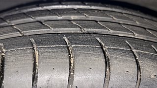 Used 2014 Hyundai Grand i10 [2013-2017] Asta 1.2 Kappa VTVT Petrol Manual tyres RIGHT REAR TYRE TREAD VIEW