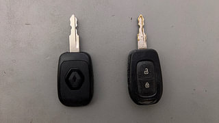 Used 2016 Renault Kwid [2015-2019] RXT Petrol Manual extra CAR KEY VIEW