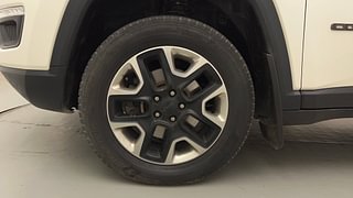 Used 2019 JEEP Compass [2019-2021] Trailhawk (O) 2.0 4x4 Diesel Automatic tyres LEFT FRONT TYRE RIM VIEW