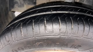 Used 2017 Renault Kwid [2017-2019] RXT 1.0 SCE Special Petrol Manual tyres LEFT FRONT TYRE TREAD VIEW