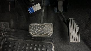 Used 2018 Maruti Suzuki Swift [2017-2021] ZXi AMT Petrol Automatic interior PEDALS VIEW