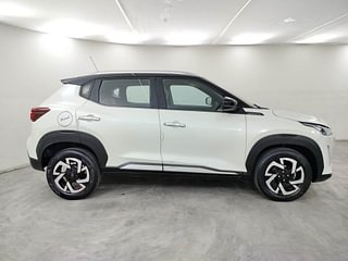 Used 2020 Nissan Magnite XV Turbo CVT Petrol Automatic exterior RIGHT SIDE VIEW