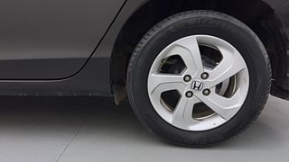 Used 2016 Honda City [2014-2017] VX Petrol Manual tyres LEFT REAR TYRE RIM VIEW