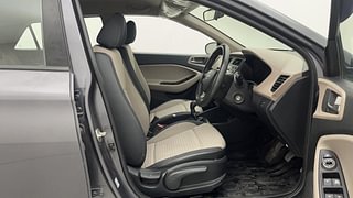 Used 2018 Hyundai Elite i20 [2014-2018] Sportz 1.2 Petrol Manual interior RIGHT SIDE FRONT DOOR CABIN VIEW