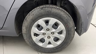 Used 2017 Hyundai Elite i20 [2014-2018] Sportz 1.2 Petrol Manual tyres LEFT REAR TYRE RIM VIEW