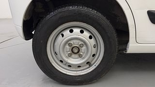 Used 2013 Maruti Suzuki Wagon R 1.0 [2010-2019] LXi Petrol Manual tyres RIGHT REAR TYRE RIM VIEW