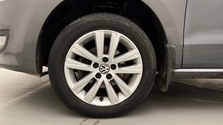 Used 2014 Volkswagen Polo [2010-2014] Highline1.2L (P) Petrol Manual tyres LEFT FRONT TYRE RIM VIEW